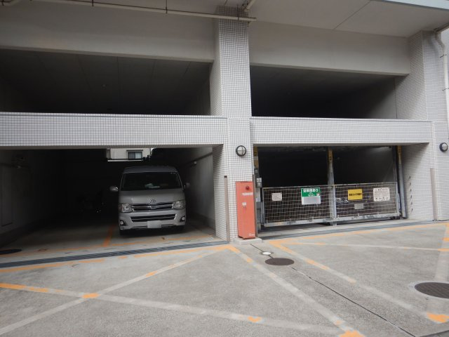 ティスタ西大島デルコートの駐車場