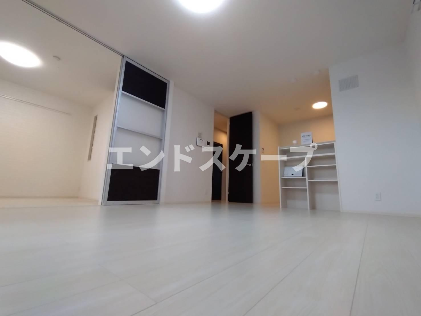 カーサカメリアの居間・リビング|高崎、前橋エリアのお部屋探しはエンドスケープまで！お客様の理想お聞かせ下さい♪