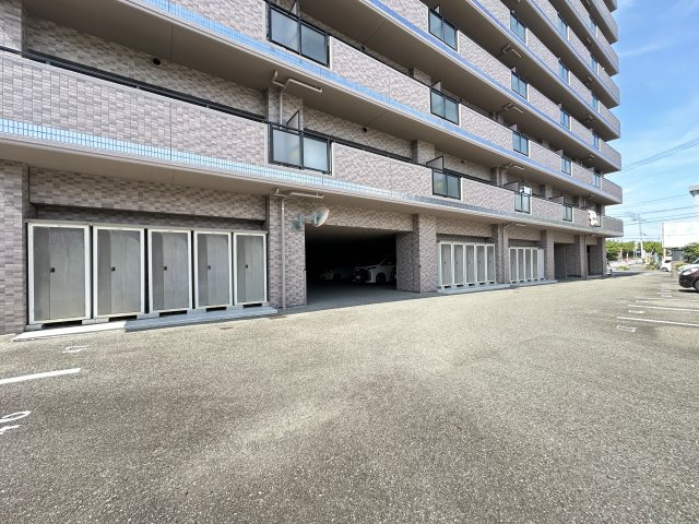 パールリバーの駐車場