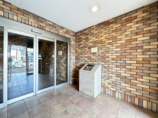 ヴィターレ百石のエントランス