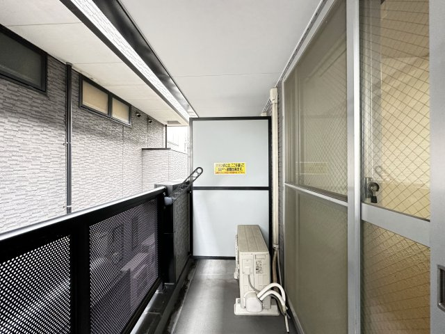 貮室邸マンションのバルコニー