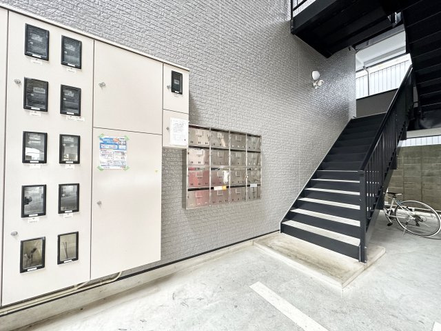 貮室邸マンションのエントランス