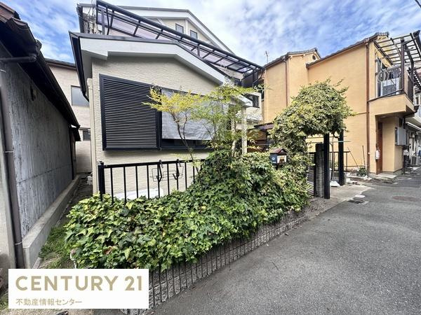  | 高見２丁目　中古戸建 | リビング側には、ブロックのフェンスがあり、プライバシーを守ってくれています！