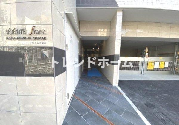 セレニテフラン野田阪神駅前のエントランス|選べる家電プランあり！！