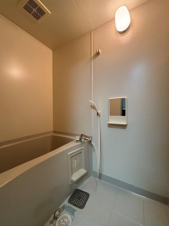 メゾンシーダの浴室