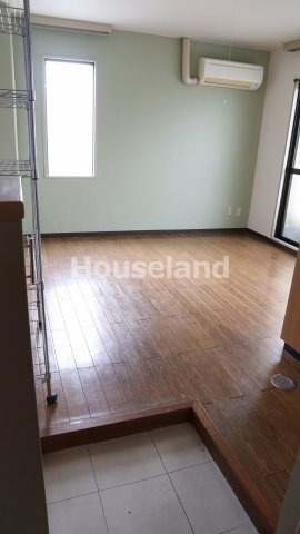 アロチKOKIビルの居間・リビング