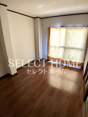 【居間・リビング】 | グランデージＳＵＭＩ | こちらの居間で趣味の時間をお楽しみください