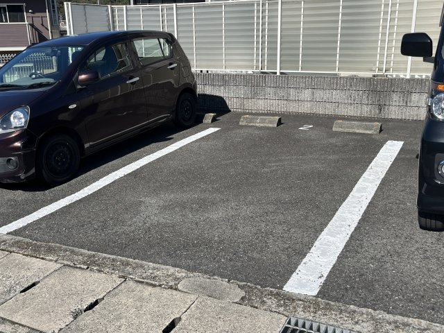 ブルーマウンテンⅢの駐車場