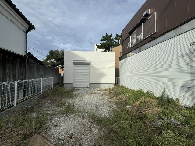 岸和田市本町　倉庫の外観