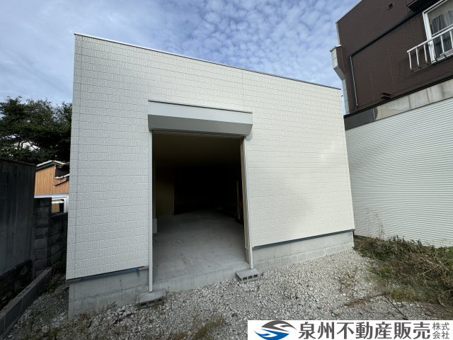 岸和田市本町　倉庫の外観