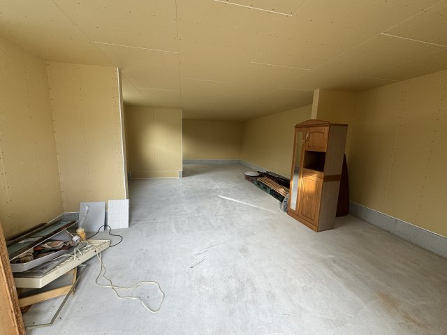 岸和田市本町　倉庫の内装