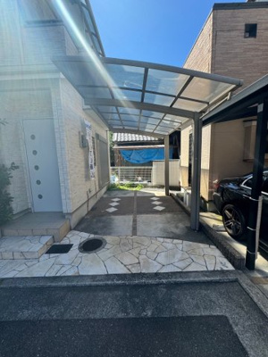 【駐車場】 | 千代田1丁目　戸建て | カーポート付の駐車スペースがあります