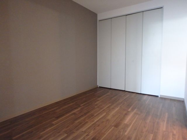 ドミール小阪の洋室