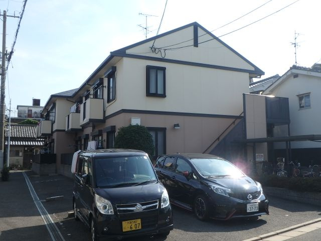 ドミール小阪の外観