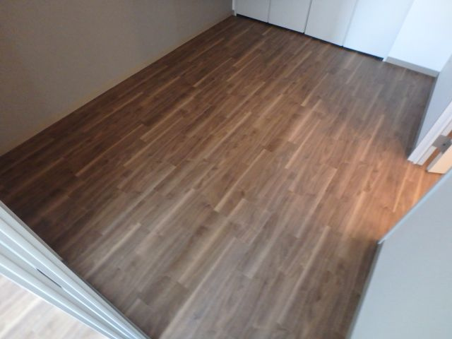 ドミール小阪の洋室