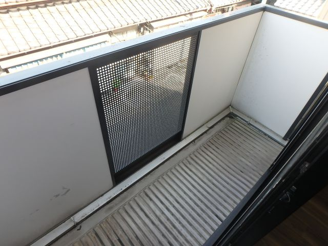 ドミール小阪のバルコニー