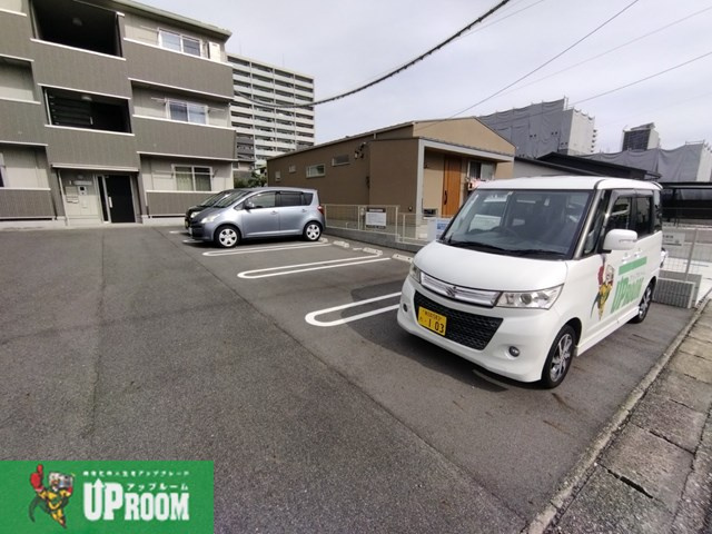 フェリーチェⅡの駐車場