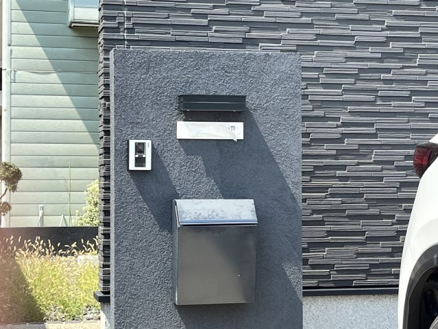 瀬戸市美濃池町戸建のエントランス|瀬戸市美濃池町戸建