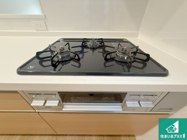 8(土)9(日)現地説明会　富田林市津々山台　ラスト1邸の設備|ダブル高火力Ｓｉセンサー付きコンロ！
