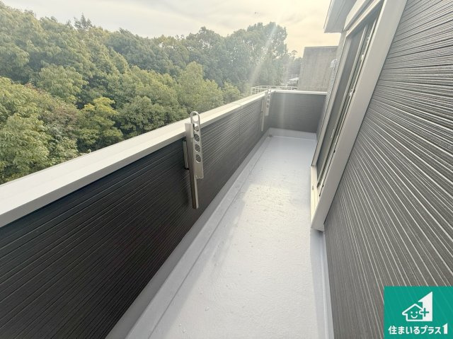 8(土)9(日)現地説明会　富田林市津々山台　ラスト1邸のバルコニー|日当たりのよいバルコニー！お部屋が開放的に！