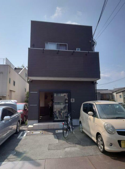 大津市鳥居川町の店舗事務所の外観|外観です