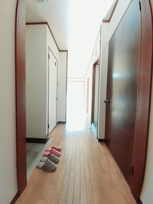 【玄関】 | サンコーポ西津田