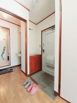 【玄関】 | サンコーポ西津田