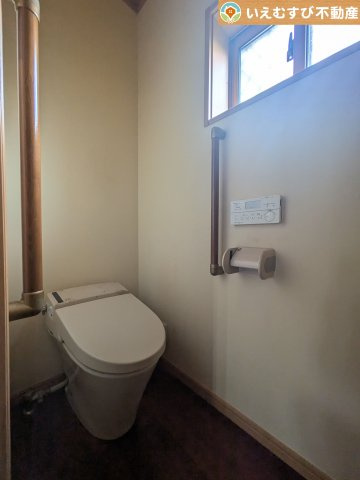 深谷市東方　中古戸建のトイレ
