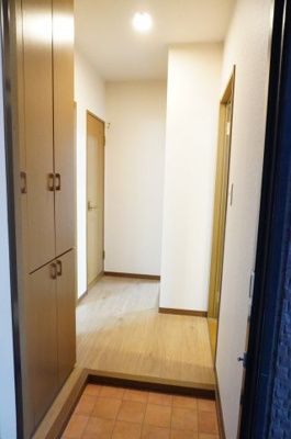 【玄関】 | レジデンスKise | 天井高シューズボックス