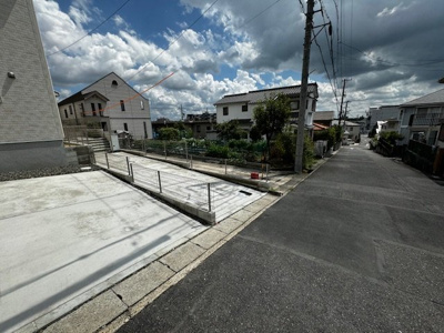 【前面道路含む現地写真】 | LIGNAGE尾張旭市新居町寺田２３－１期　全２棟【仲介手数料無料　城山小学校　旭中学校】 | 仲介手数料キャンペーン実施中です♪詳細は弊社ホームページもしくはスタッフまでお気軽にお問合せ下さいませ♪ お役に立てる自信があります♪