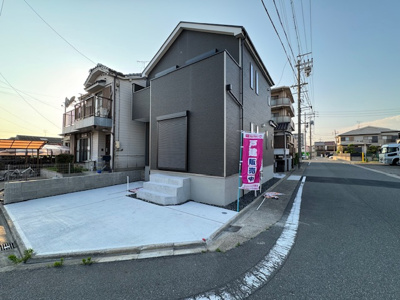 【前面道路含む現地写真】 | Heartful-Town港区宝神４期全１棟【仲介手数料無料　港西小学校　宝神中学校】 | 今すぐのご案内可能です！→  0120-336-922　までお気軽にお問い合わせください。