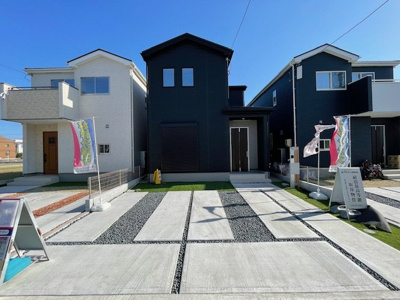 【外観】 | GRAFARE中川区戸田明正３期　【仲介手数料無料　明生小学校　富田中学校】 | LINEから簡単お問合せ可能！
友達検索で@nqk7328tです！。