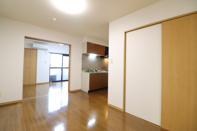 エスペランザの居間・リビング