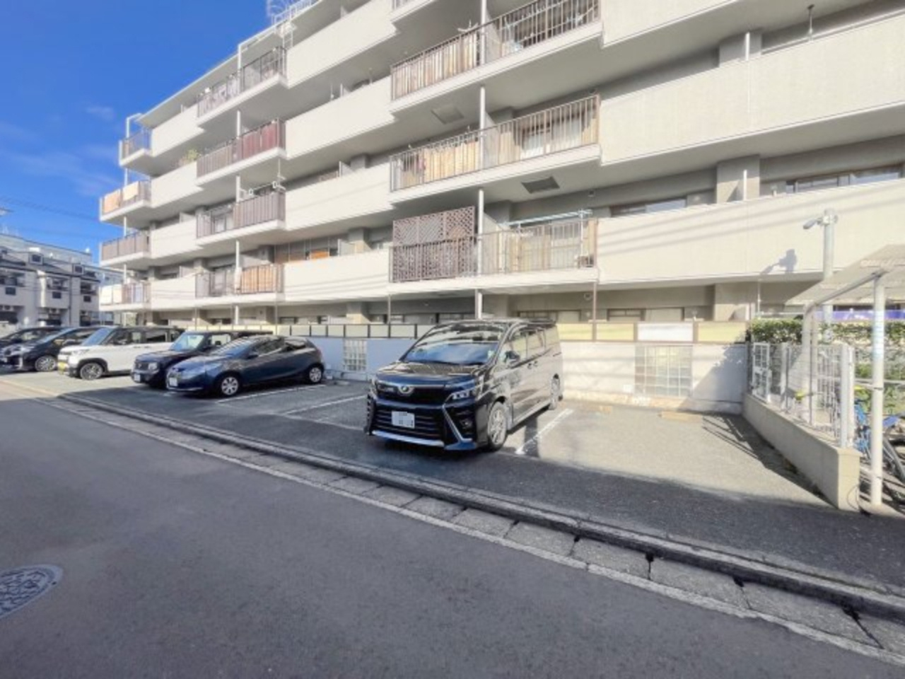 東峰マンション清水IIの駐車場