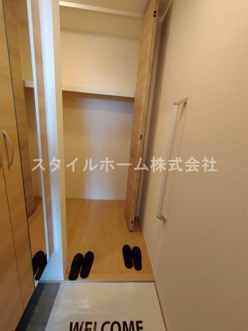【玄関】 | ヴィダ　フェリィス三番館