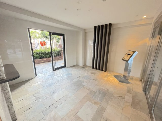 イクシオン折立アクロスガーデンのエントランス