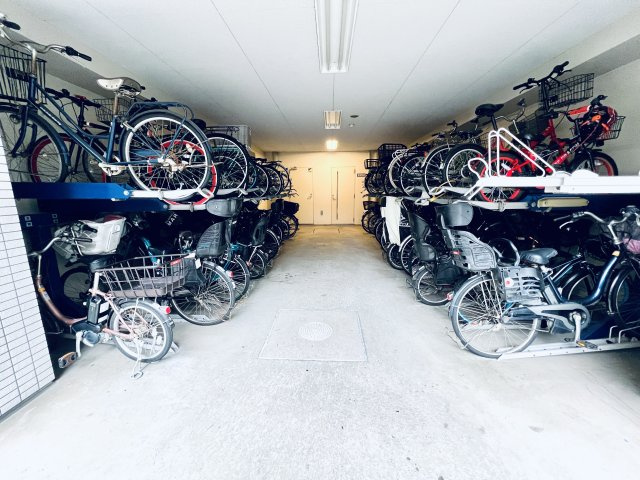 コスモプレイス東陽町のその他共用部分|駐輪場