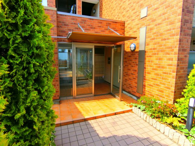 クレールメゾンのエントランス