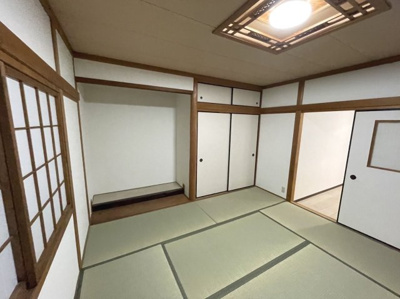 【和室】 | 今熊３丁目　中古一戸建 | ☆和室ございます！畳表替、襖貼替済☆一息つく時の癒しの空間や客間にも使えますね！