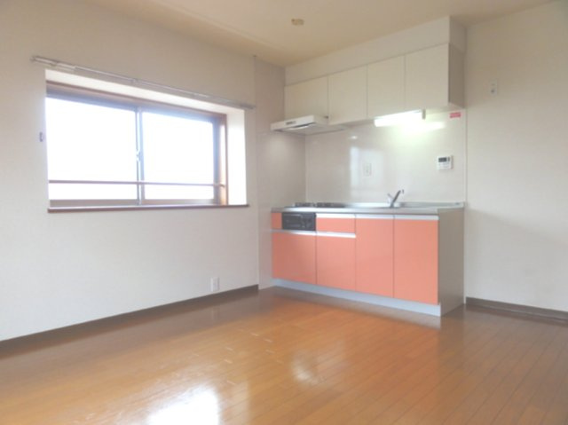 SOGREENの居間・リビング|こちらのリビングで趣味の時間をお楽しみください