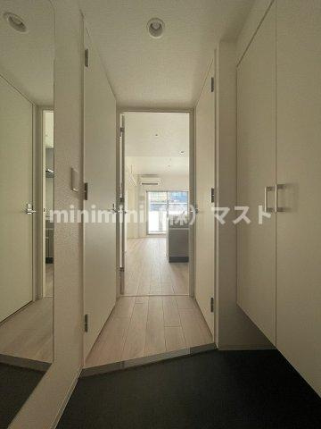セレニテ難波ミラク弐番館の玄関