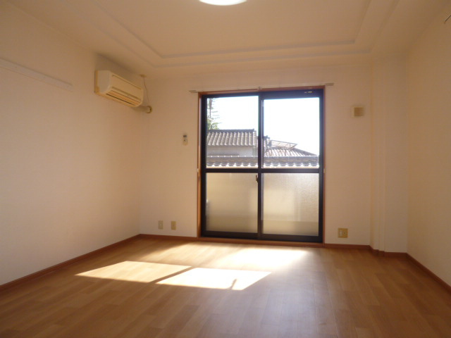 ラ・シュエットの居間・リビング|洋室