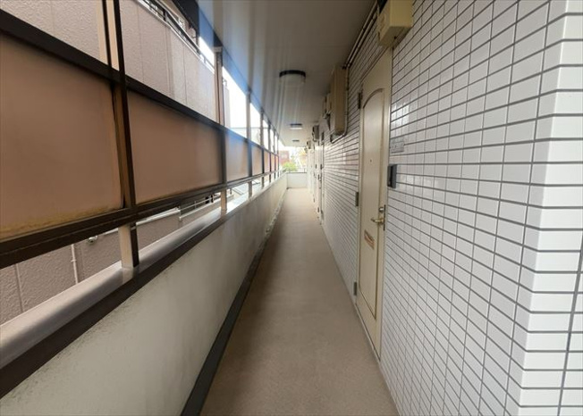 【その他共用部分】 | パレ・ドール淵野辺 | 共用部分は、一棟の建物に住む区分所有者全員が共同で所有するとし、共用部分の管理、補修などは、区分所有者で形成される管理組合が行います。個人の判断で勝手に変更することはできませんので覚えておきましょう。