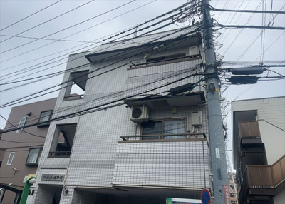 【バルコニー】 | パレ・ドール淵野辺 | 一般的なバルコニーは、奥行1.5ｍ程ですが、ワイルドバルコニーは2ｍまで広がっています。そのため洗濯物の間隔をあけ干すことができ、乾きやすいというメリットや、ガーデニングが楽しめる等の特徴があります。