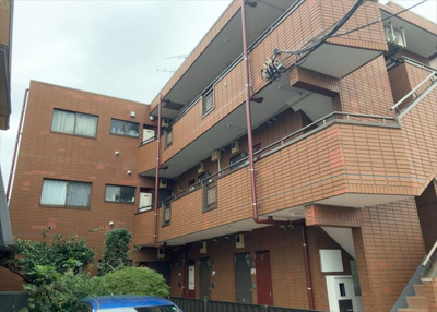 【構造・工法・仕様】 | パレ・ドール町田上鶴間 | ＲＣ造、Reinforced Concreteは直訳すると補強されたコンクリートです。主に柱や梁・床・壁が鉄筋とコンクリートで構成おり、鉄筋を組んだ型枠にコンクリートを流し込んで固めたものを指します。