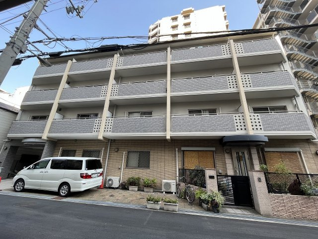 大阪市西区本田１丁目の賃貸マンションの外観