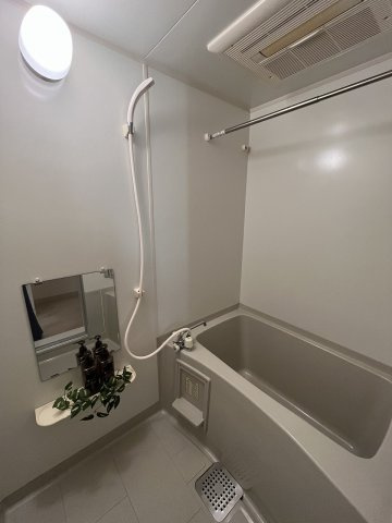 大阪市西区本田１丁目の賃貸マンションの浴室|別部屋参考写真