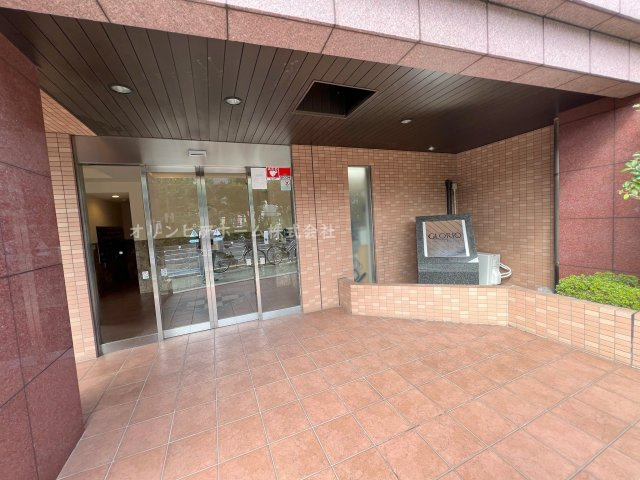 グローリオ木場公園　５階　角部屋　67.88㎡　リノベーション済のエントランス