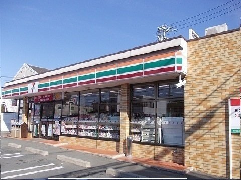 プルメリア　Ａの周辺|セブンイレブン様まで300m