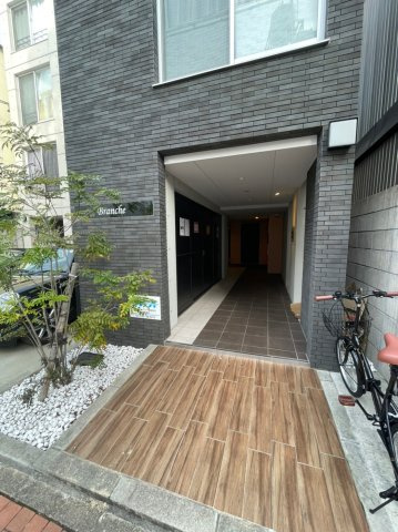 Branche千種公園　名古屋市賃貸　仲介手数料無料のエントランス